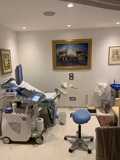 Dr. Roberto Raboni, Ginecologo
